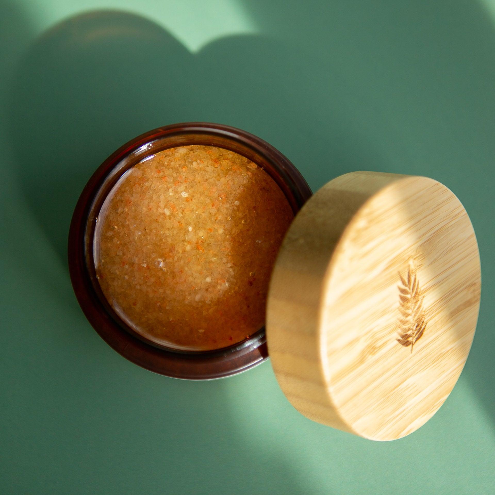 woody balance body scrub - Apothecary & me