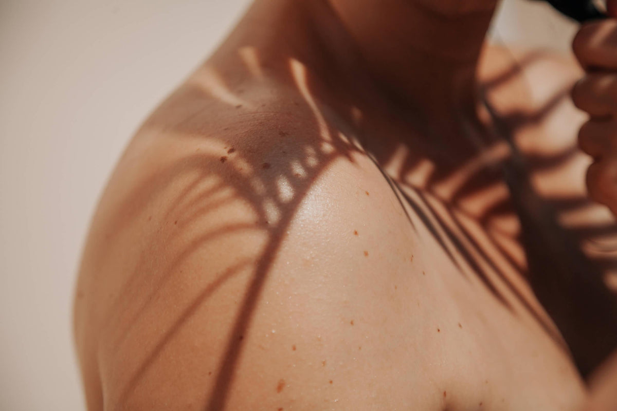 7 Benefits of Natural Skincare on Sensitive Skin - Apothecary & me